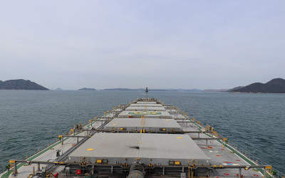 Pilot & Akashi Pilot & Akashi